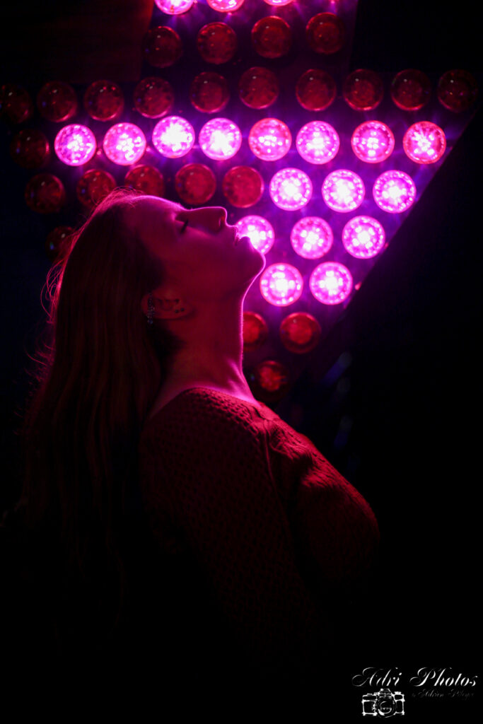 photographe montbrison vogue des noix firminy pose sensuel devant lumière des manèges