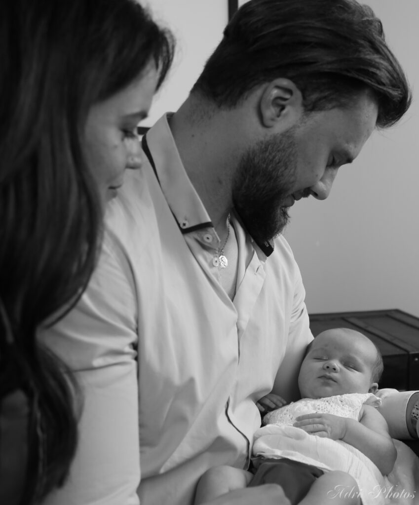 Photo parents avec leur bébé - Photographe Montbrison